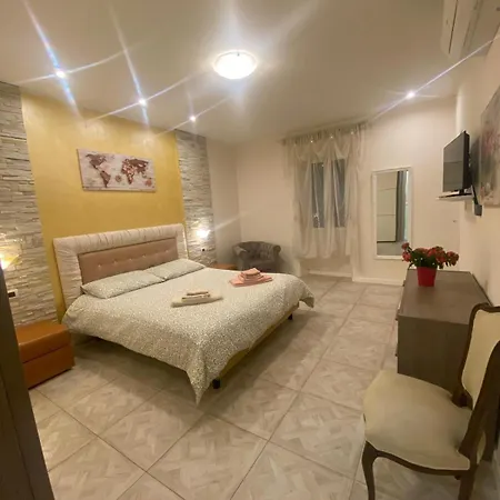 Dimora Em Corso Giuseppe Garibaldi * Санремо